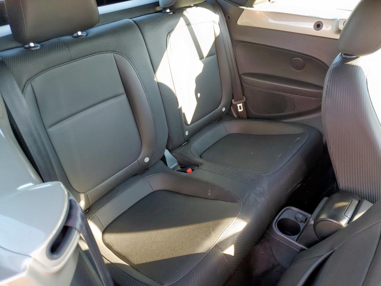 2013 Volkswagen Beetle VIN: 3VW5X7AT9DM815137 Lot: 90747205