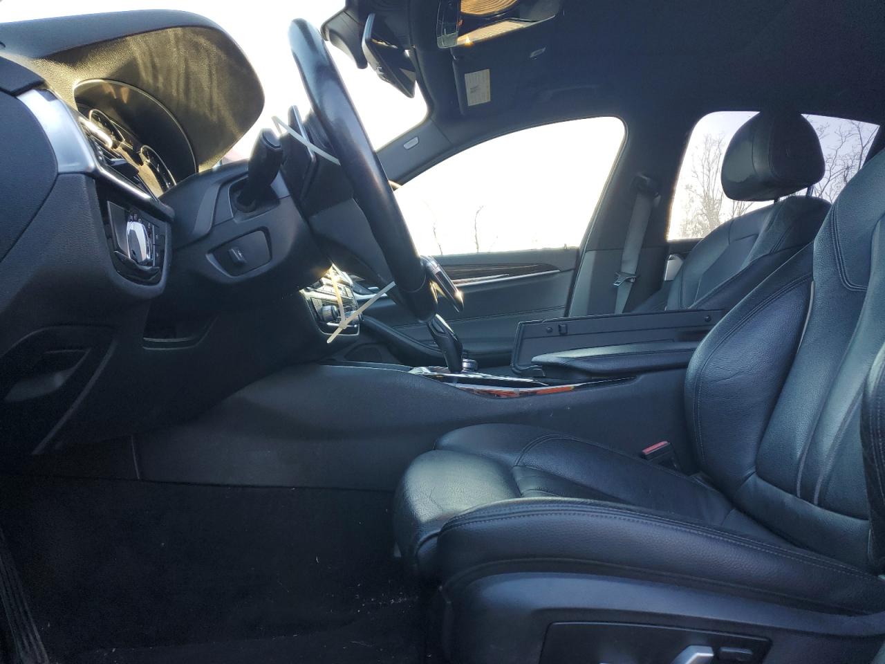 2019 BMW 530 Xi VIN: WBAJA7C53KWW18301 Lot: 92896775