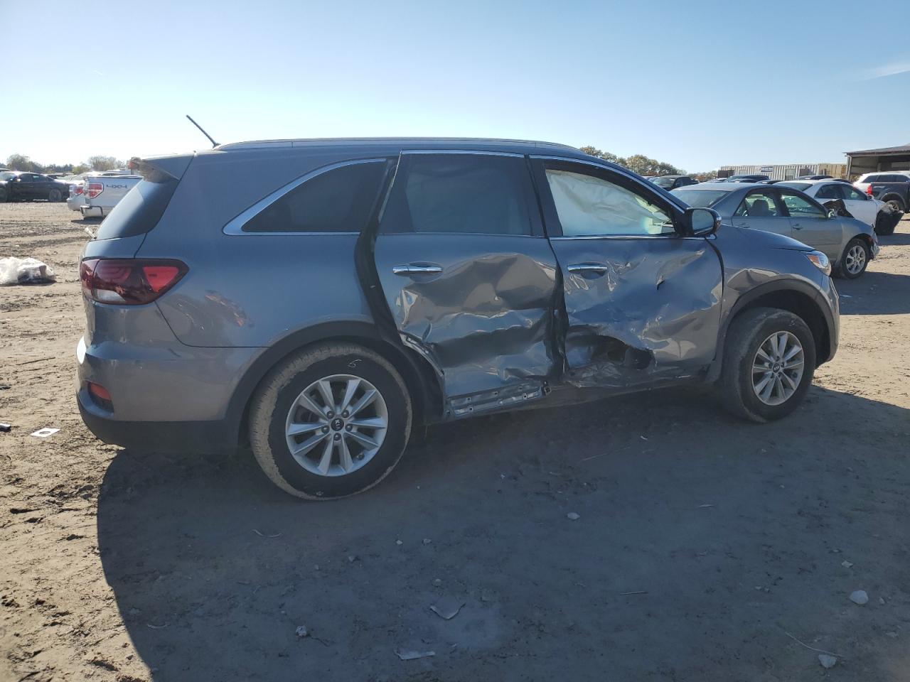 2020 Kia Sorento L VIN: 5XYPG4A30LG674271 Lot: 91211505