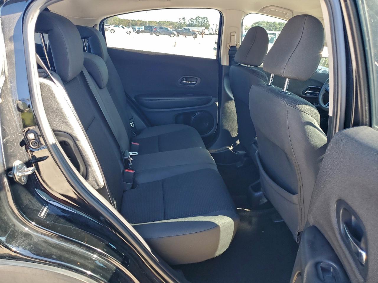 2019 Honda Hr-V Lx VIN: 3CZRU5H31KG710282 Lot: 94228375