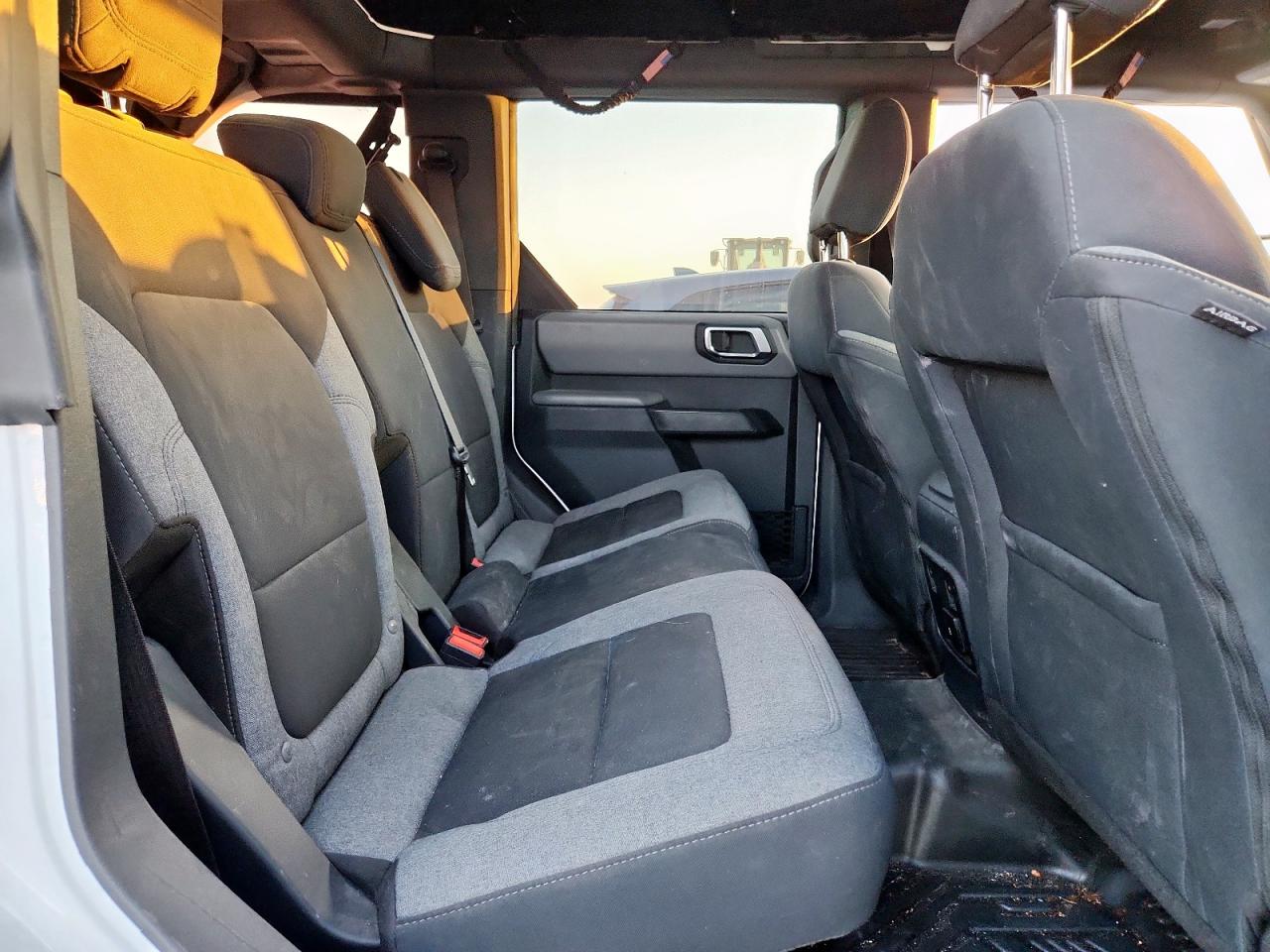 2022 Ford Bronco Base VIN: 1FMEE5BP1NLB39084 Lot: 92898325