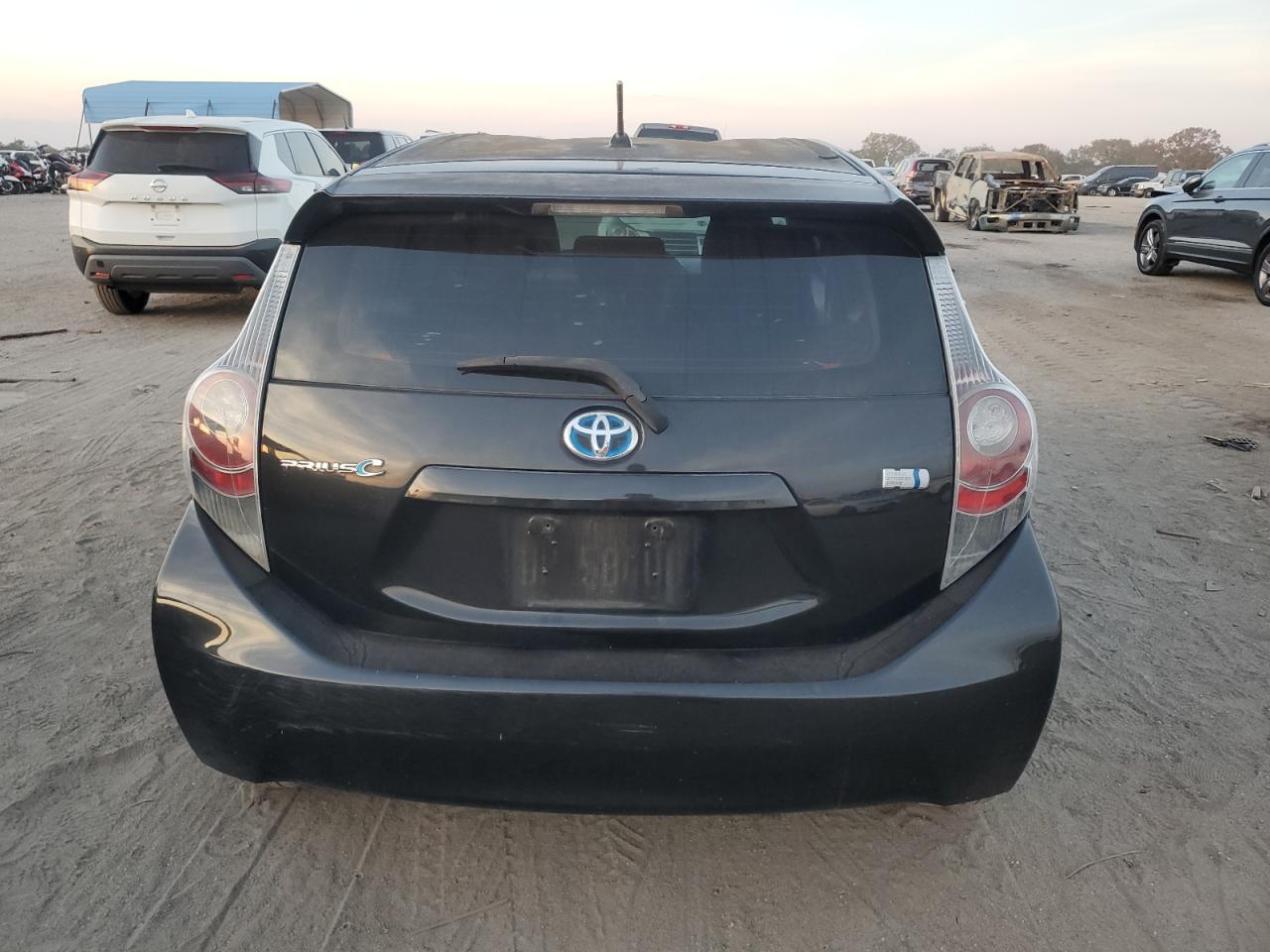 2014 Toyota Prius C VIN: JTDKDTB38E1561084 Lot: 93500535