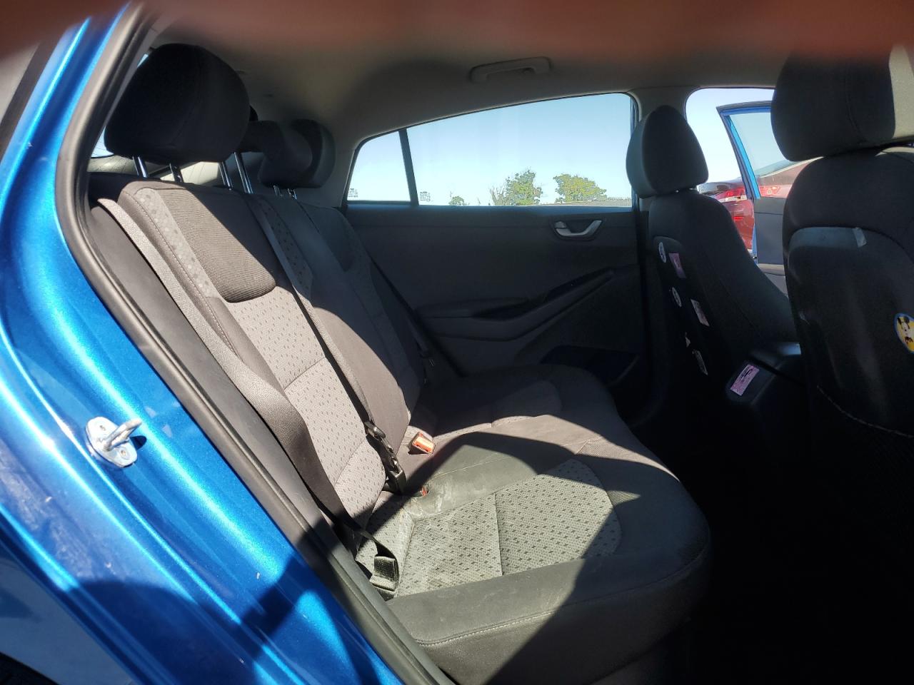 2017 Hyundai Ioniq Blue VIN: KMHC65LC5HU024020 Lot: 92610885