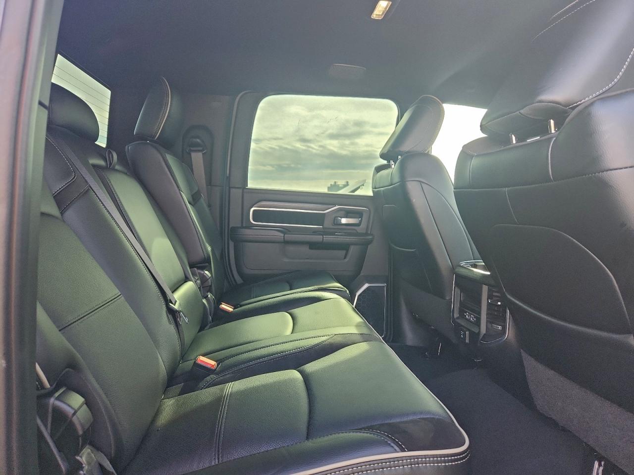 2024 Ram 2500 Laramie VIN: 3C6UR5NL2RG375475 Lot: 94242535