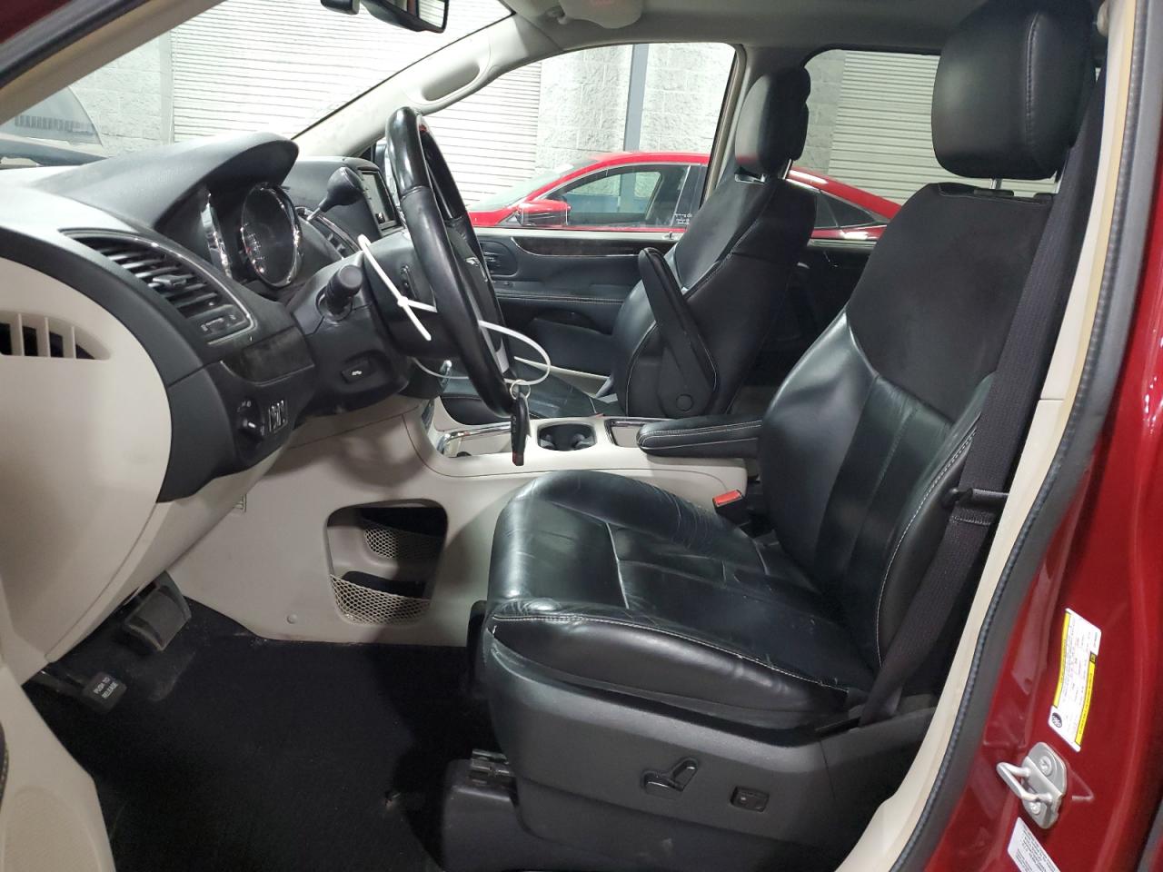 2016 Chrysler Town & Country Limited Platinum VIN: 2C4RC1GG1GR190883 Lot: 92636445