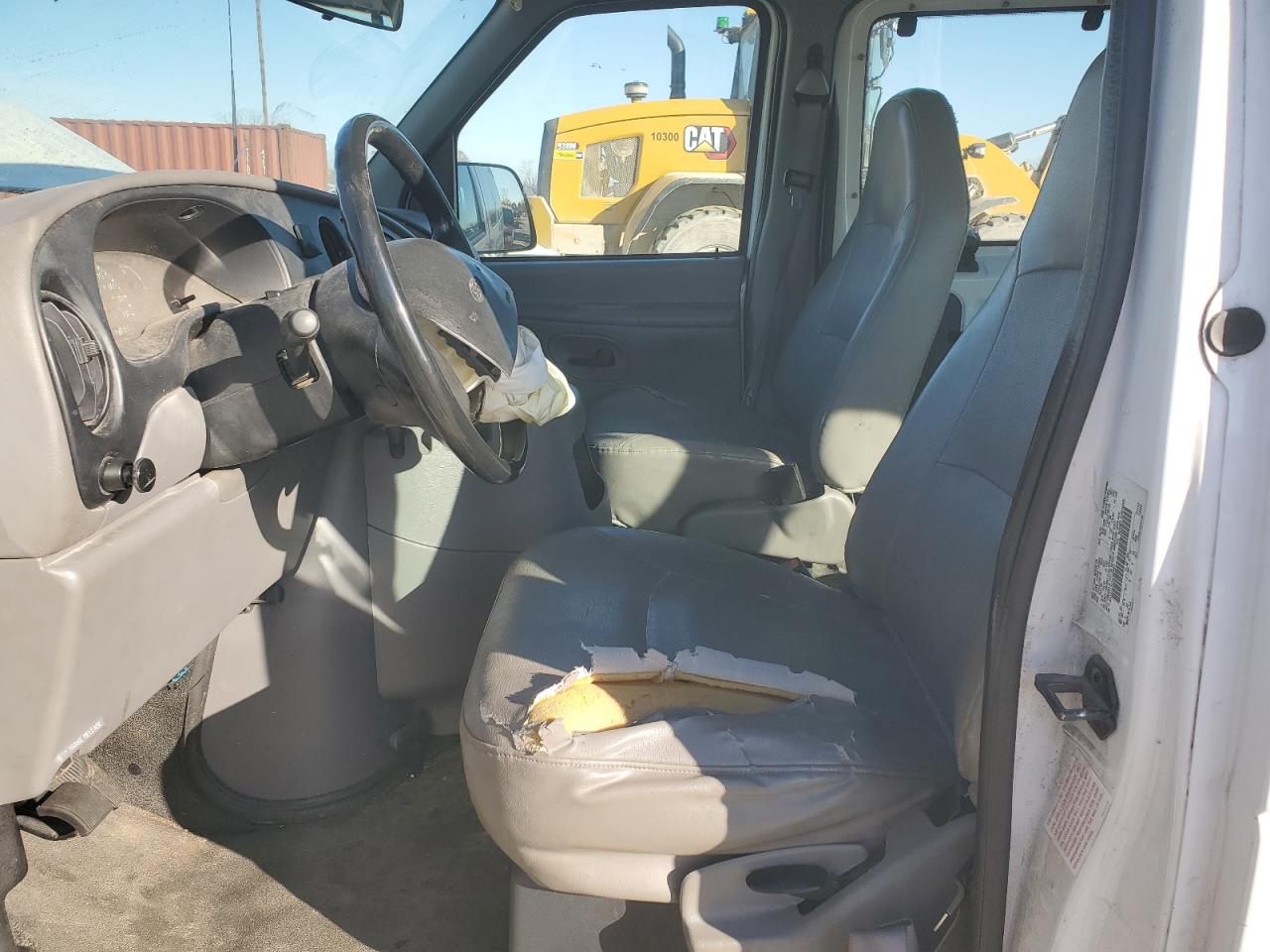 2000 Ford Econoline E350 Super Duty Wagon VIN: 1FBSS31L2YHC02997 Lot: 91029705