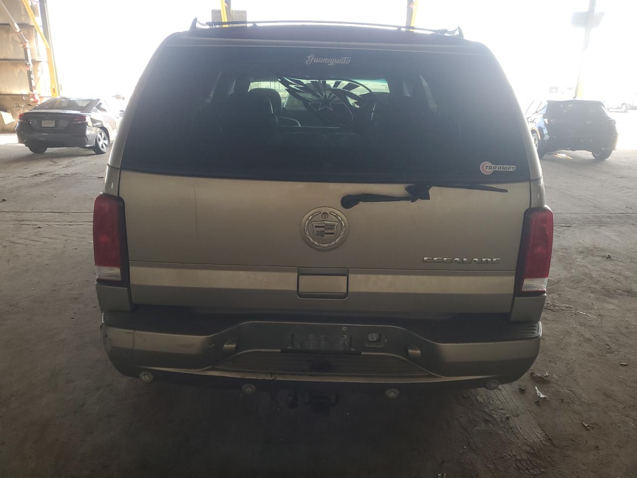 2002 Cadillac Escalade Luxury VIN: 1GYEK63N82R139599 Lot: 85431565