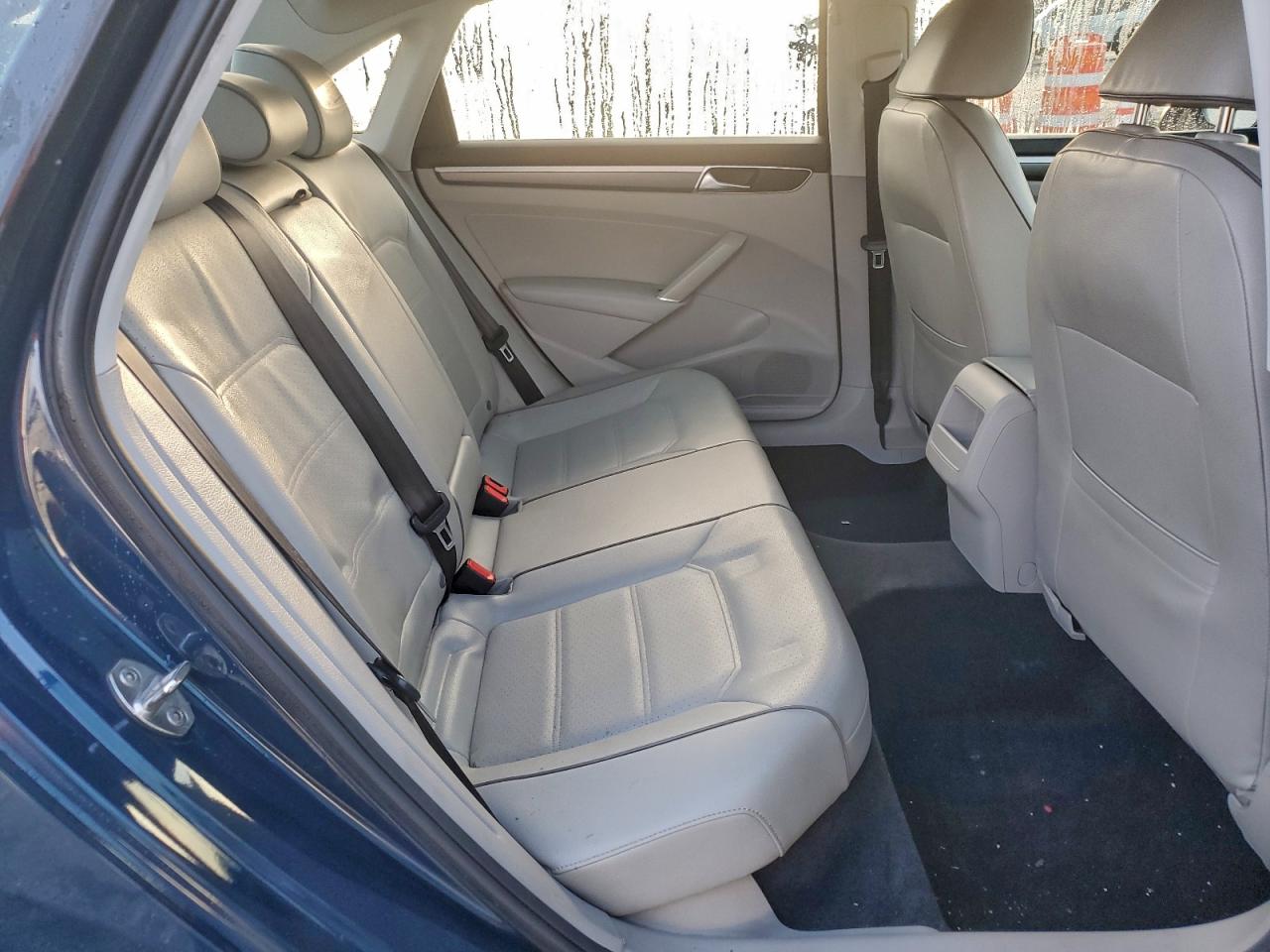 2018 Volkswagen Passat S VIN: 1VWAA7A34JC009607 Lot: 94634495