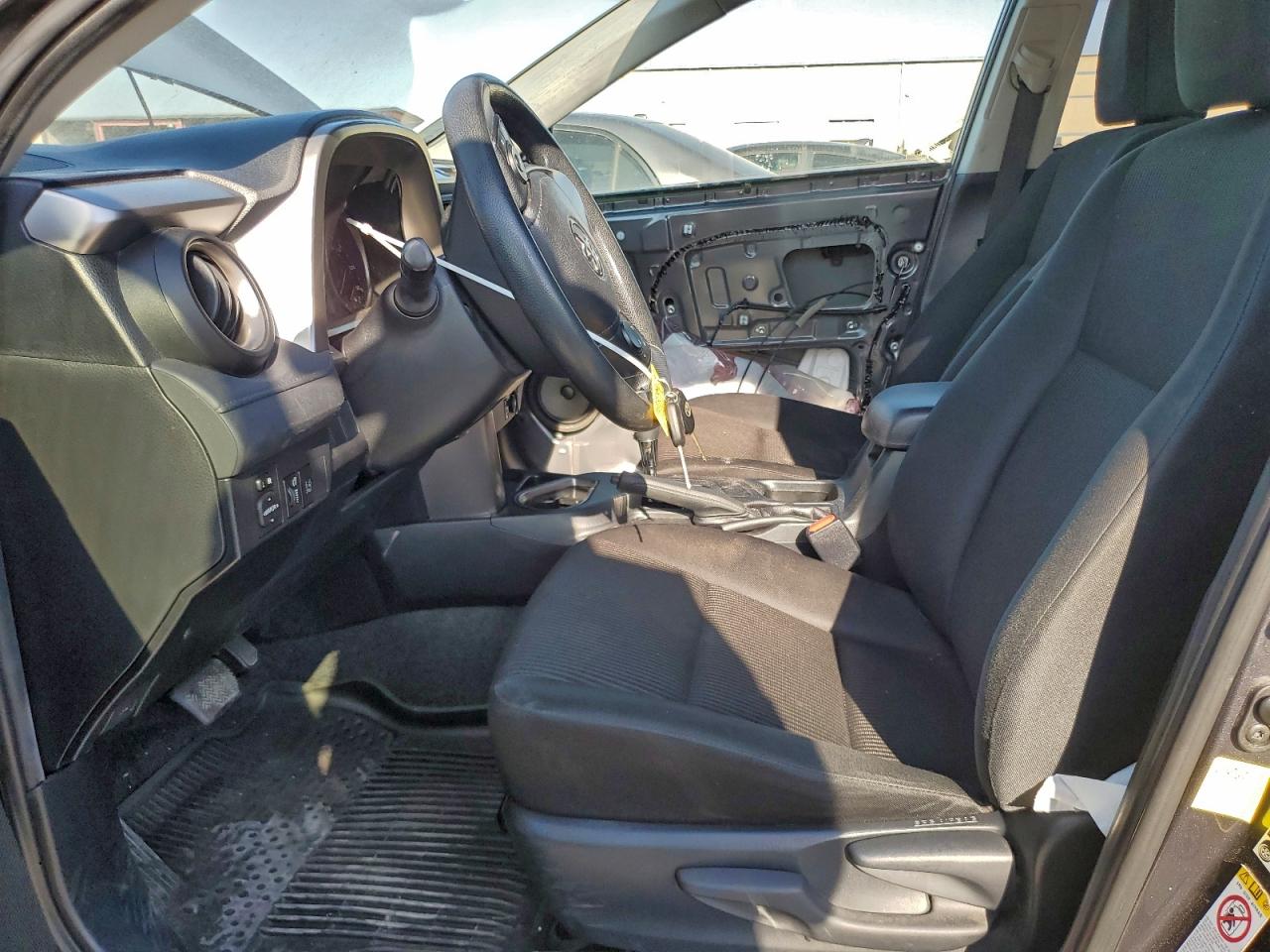 2017 Toyota Rav4 Le VIN: JTMZFREV6HJ144415 Lot: 91545265