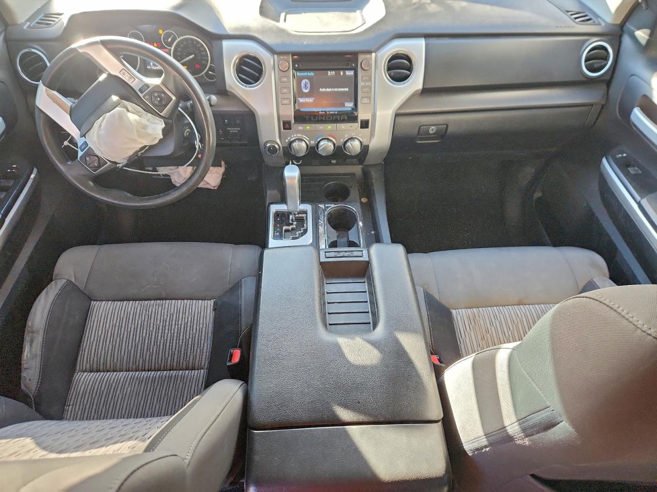 2017 Toyota Tundra Crewmax Sr5 VIN: 5TFDW5F1XHX591888 Lot: 93977805