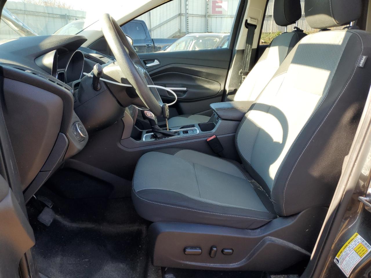 2018 Ford Escape Se VIN: 1FMCU9GD4JUB52142 Lot: 92117815