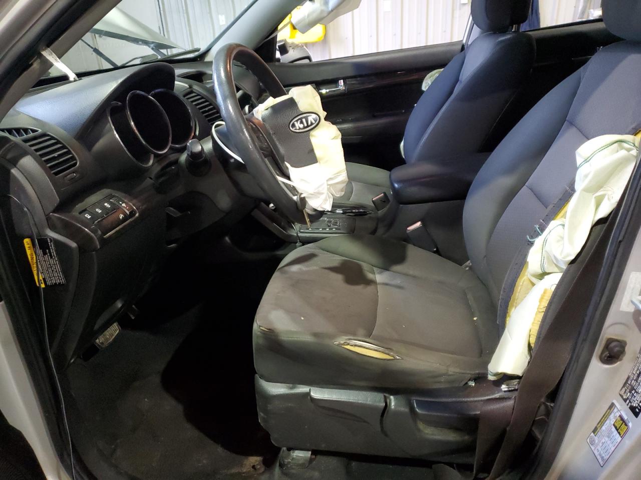 2012 Kia Sorento Base VIN: 5XYKT3A14CG192207 Lot: 92664975