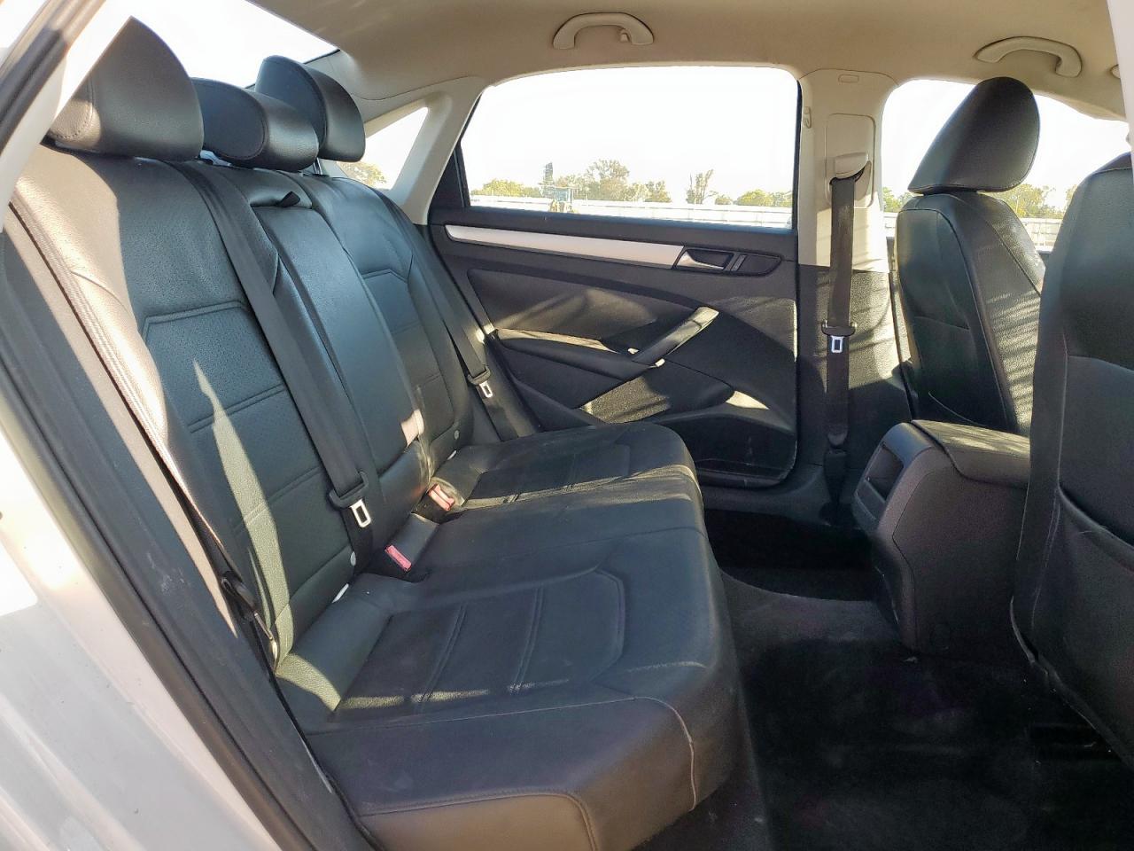 2012 Volkswagen Passat Se VIN: 1VWBP7A38CC019305 Lot: 92003645