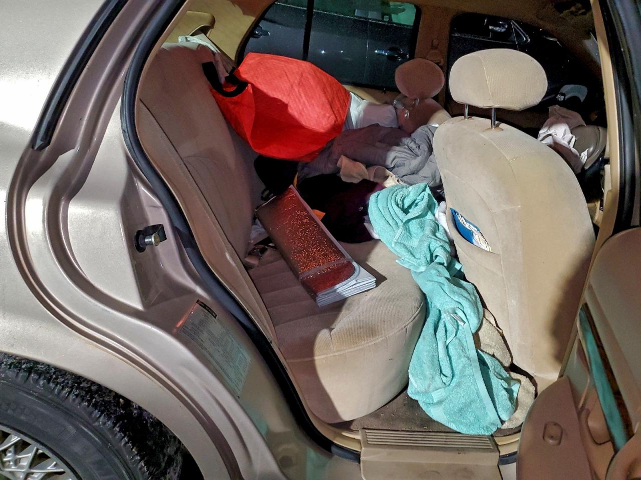 1998 Mercury Grand Marquis Gs VIN: 2MEFM74W2WX608312 Lot: 94398245