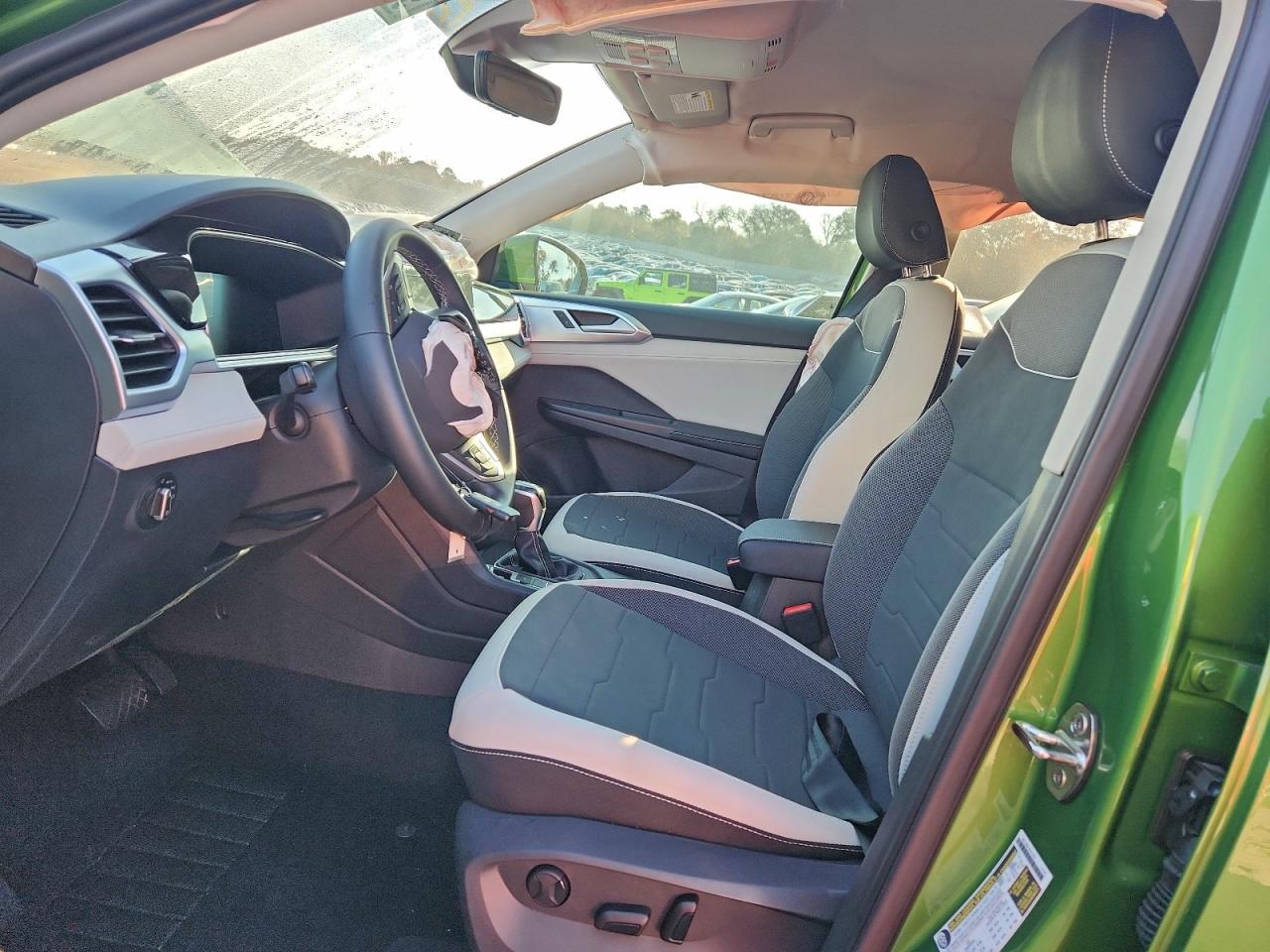 2025 Volkswagen Taos Se VIN: 3VVSC7B29SM066586 Lot: 92640945