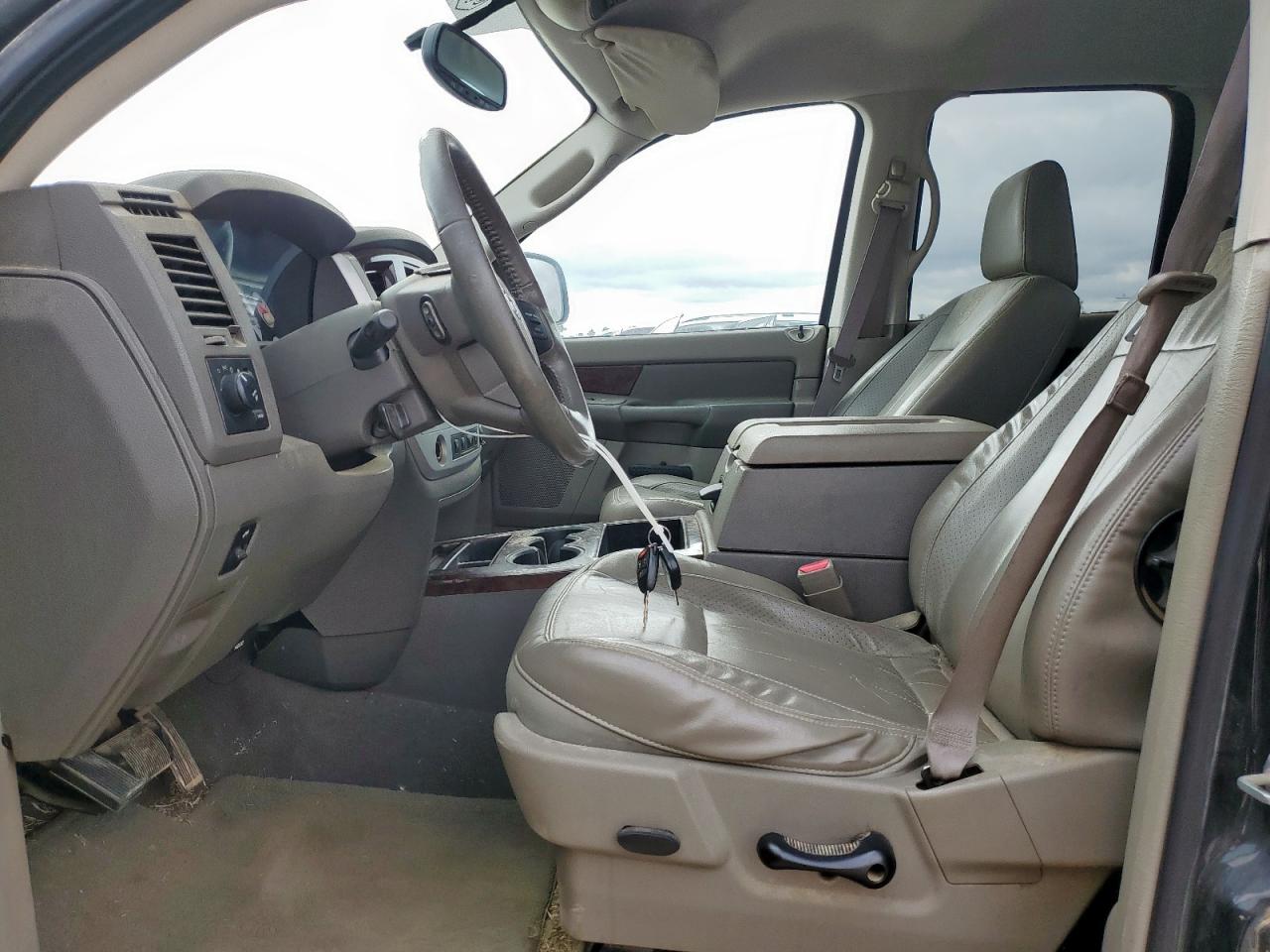 2008 Dodge Ram 1500 St VIN: 1D7HA18228J104173 Lot: 93334105