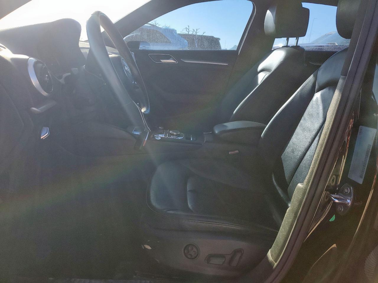 2017 Audi A3 Premium VIN: WAUAUGFF1H1025604 Lot: 91036225