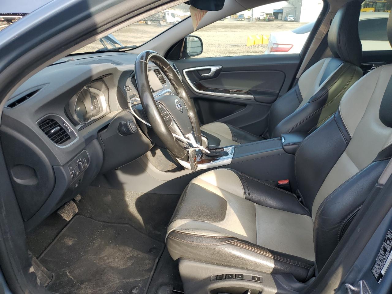 2017 Volvo V60 Cross Country Platinum VIN: YV440MWM2H1031708 Lot: 92941915