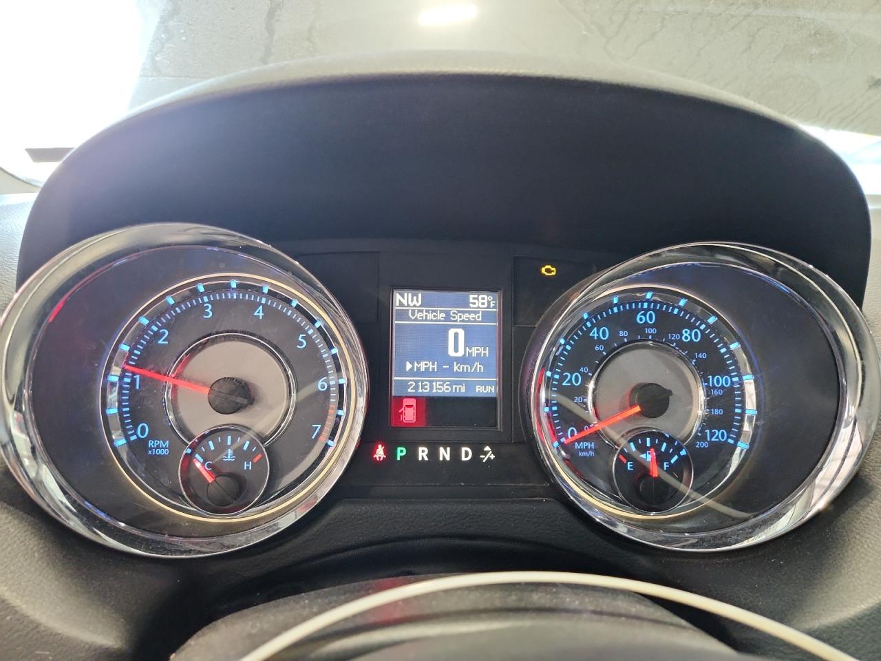 2016 Chrysler Town & Country Touring L VIN: 2C4RC1CG8GR221830 Lot: 92297555