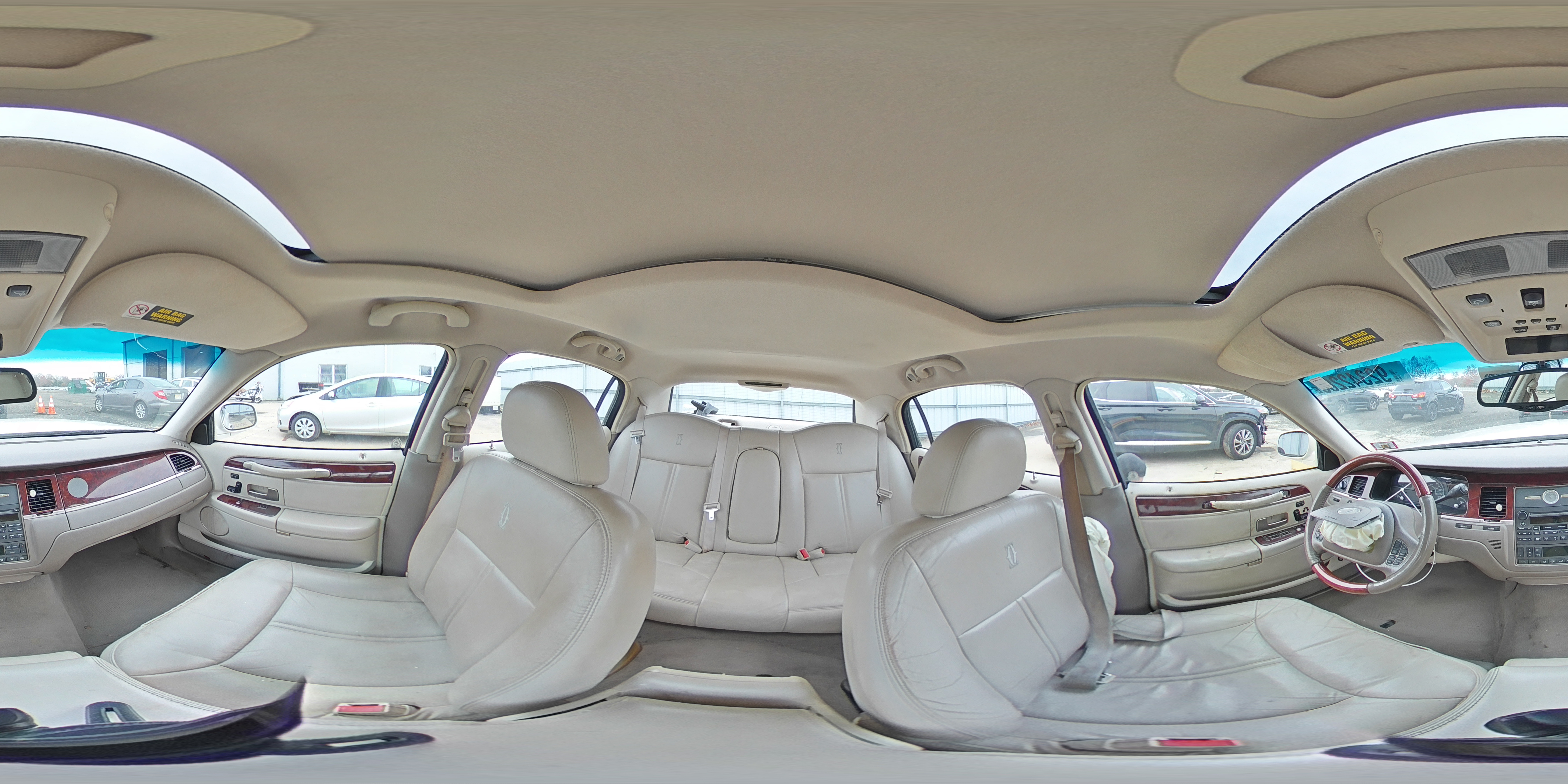 2003 Lincoln Town Car Cartier VIN: 1LNHM83W23Y619173 Lot: 92342285