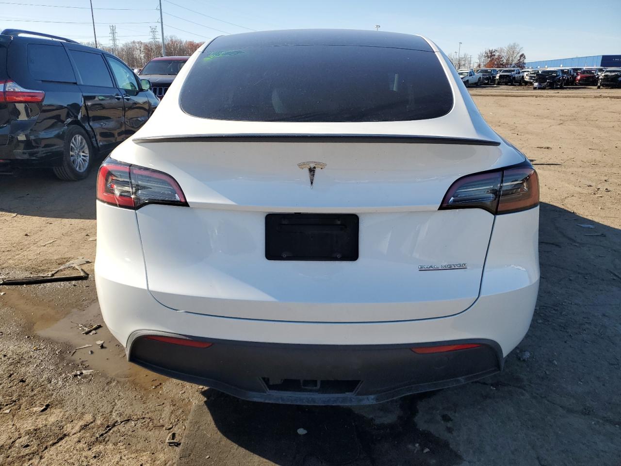 2023 Tesla Model Y VIN: 7SAYGDEF3PF708731 Lot: 92439725