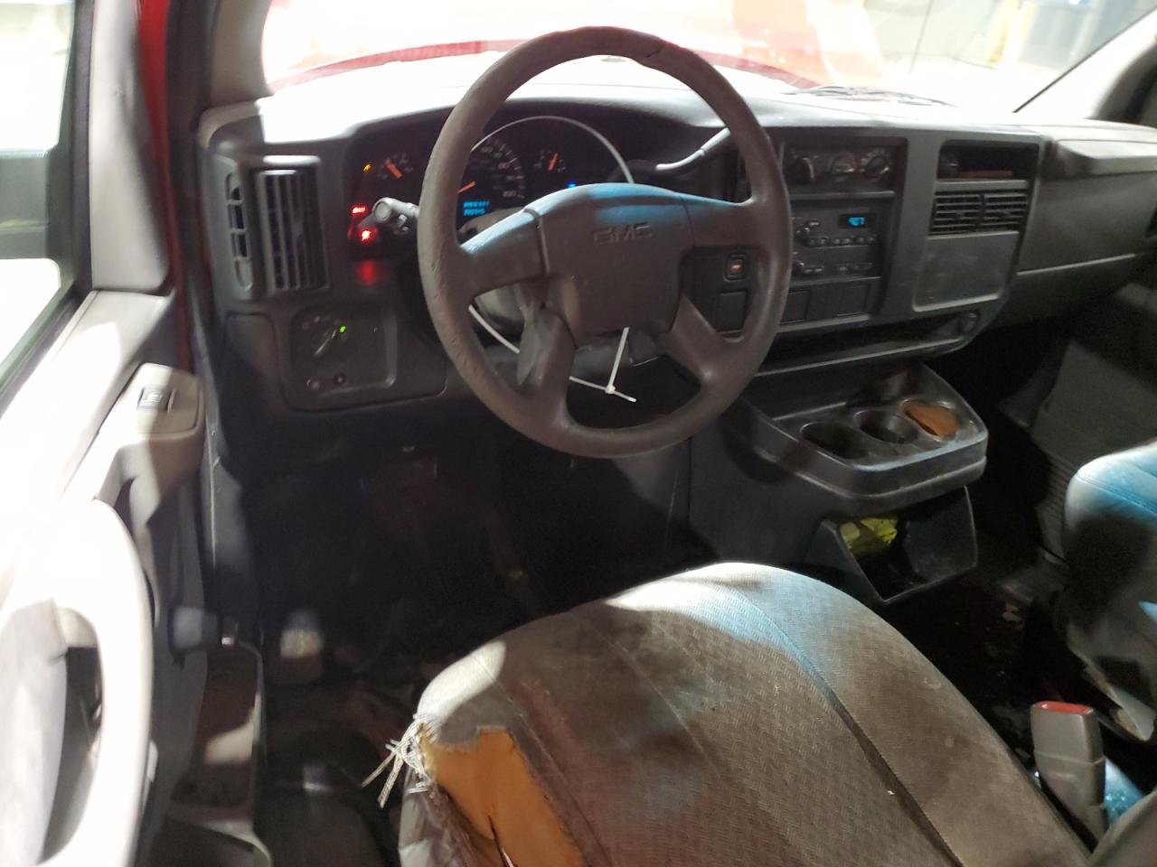 2005 GMC Savana G3500 VIN: 1GTHG35U651221888 Lot: 92570655