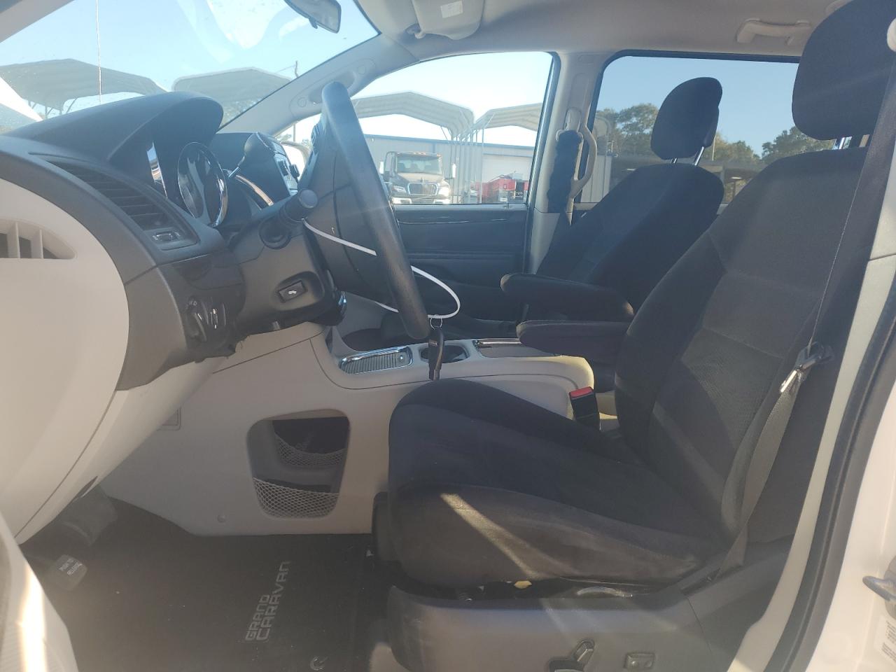 2012 Dodge Grand Caravan Sxt VIN: 2C4RDGCG1CR247695 Lot: 92333565