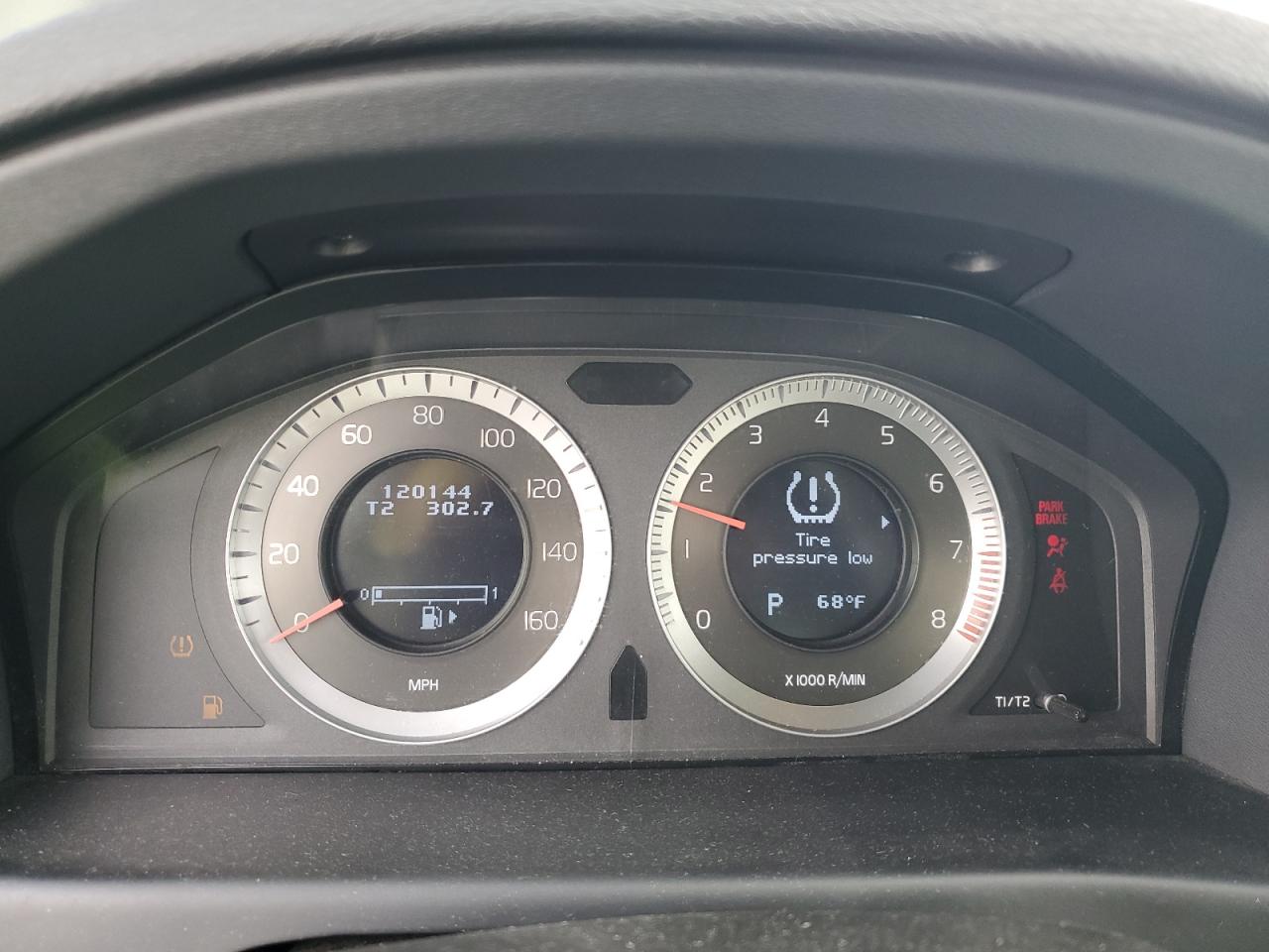 2010 Volvo Xc70 3.2 VIN: YV4960BZ0A1085769 Lot: 90930825