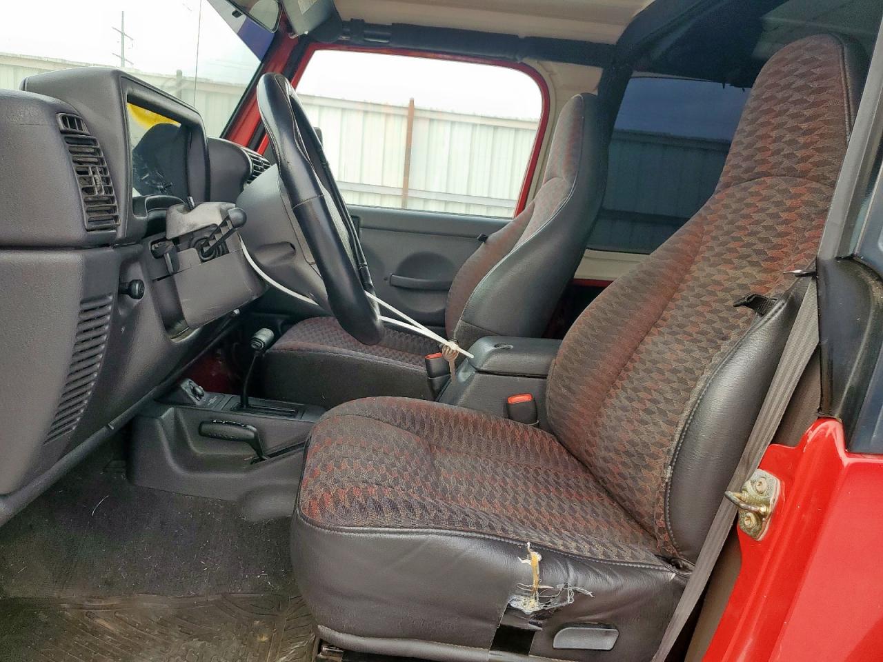 1999 Jeep Wrangler / Tj Sport VIN: 1J4FY19S2XP415619 Lot: 93756385