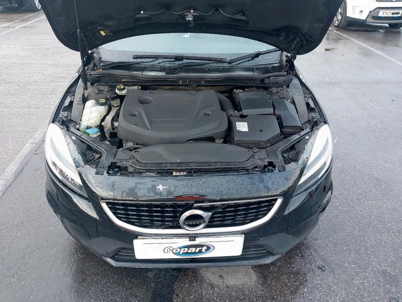 2017 VOLVO V40 D4 [190] R DESIGN PRO 5DR GEARTRONIC