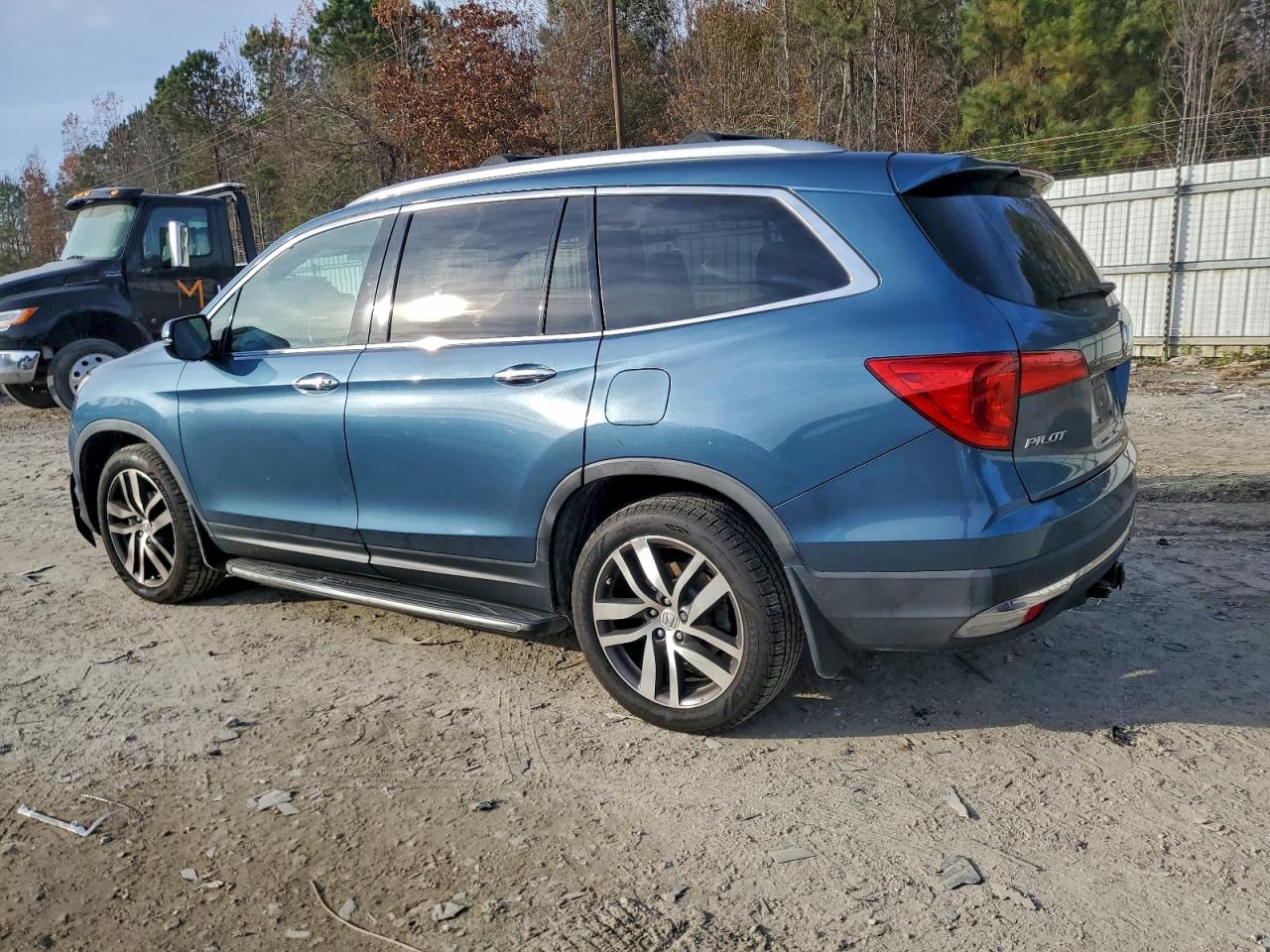 2016 Honda Pilot Touring VIN: 5FNYF6H9XGB082984 Lot: 94058495