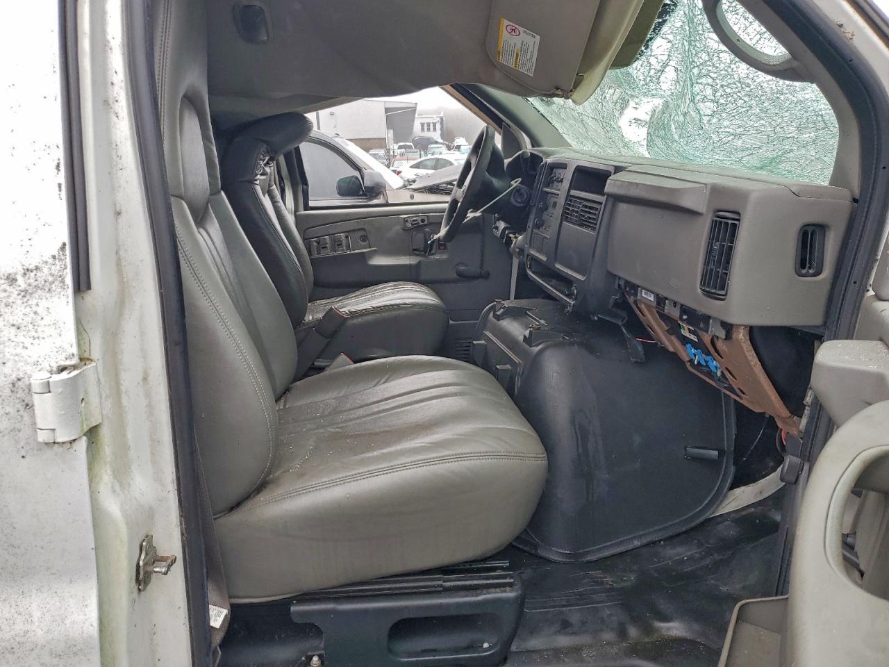 2005 Chevrolet Express G1500 VIN: 1GCFG15X251101222 Lot: 94230435