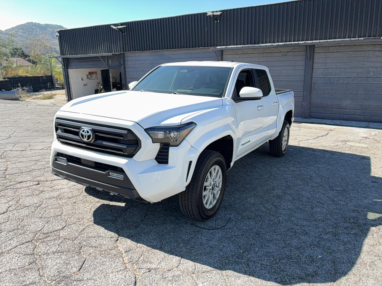 2024 Toyota Tacoma Double Cab white null gas 3TYKB5FN8RT006646 photo #3