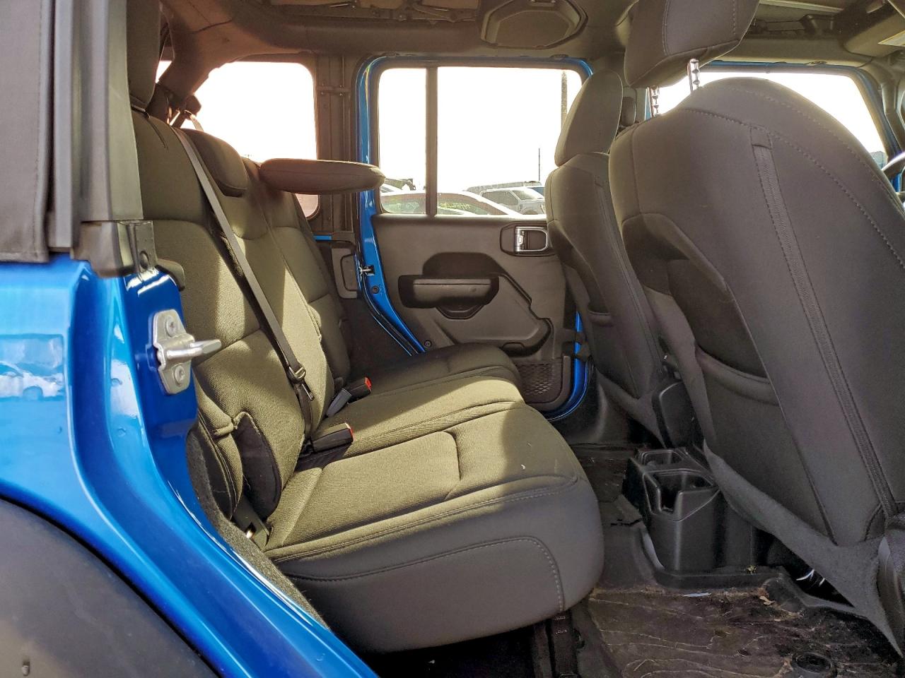 2021 Jeep Wrangler Unlimited Sport VIN: 1C4HJXDN2MW824700 Lot: 93918375