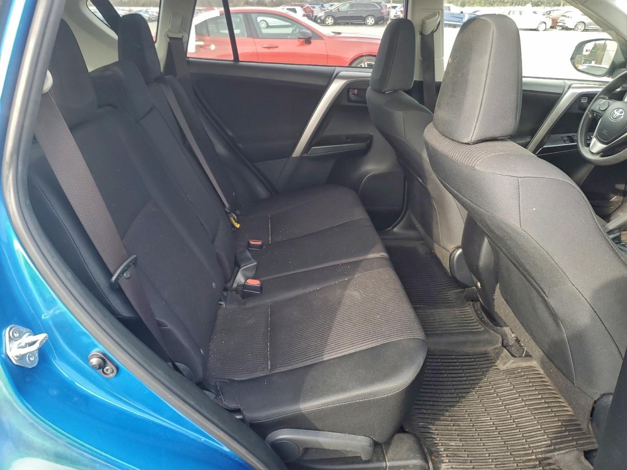 2017 Toyota Rav4 Le VIN: JTMBFREV0HJ137882 Lot: 94236885