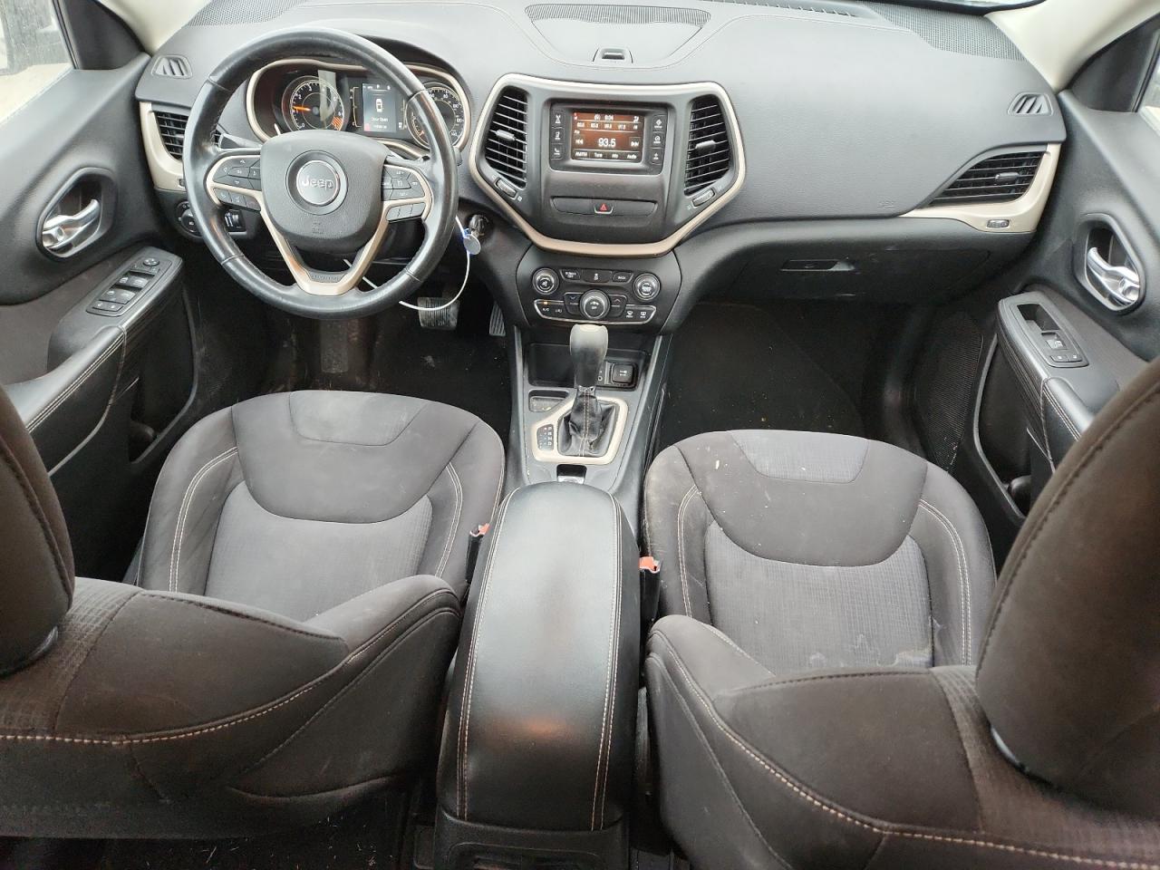 2015 Jeep Cherokee Latitude VIN: 1C4PJLCB9FW655516 Lot: 92623465