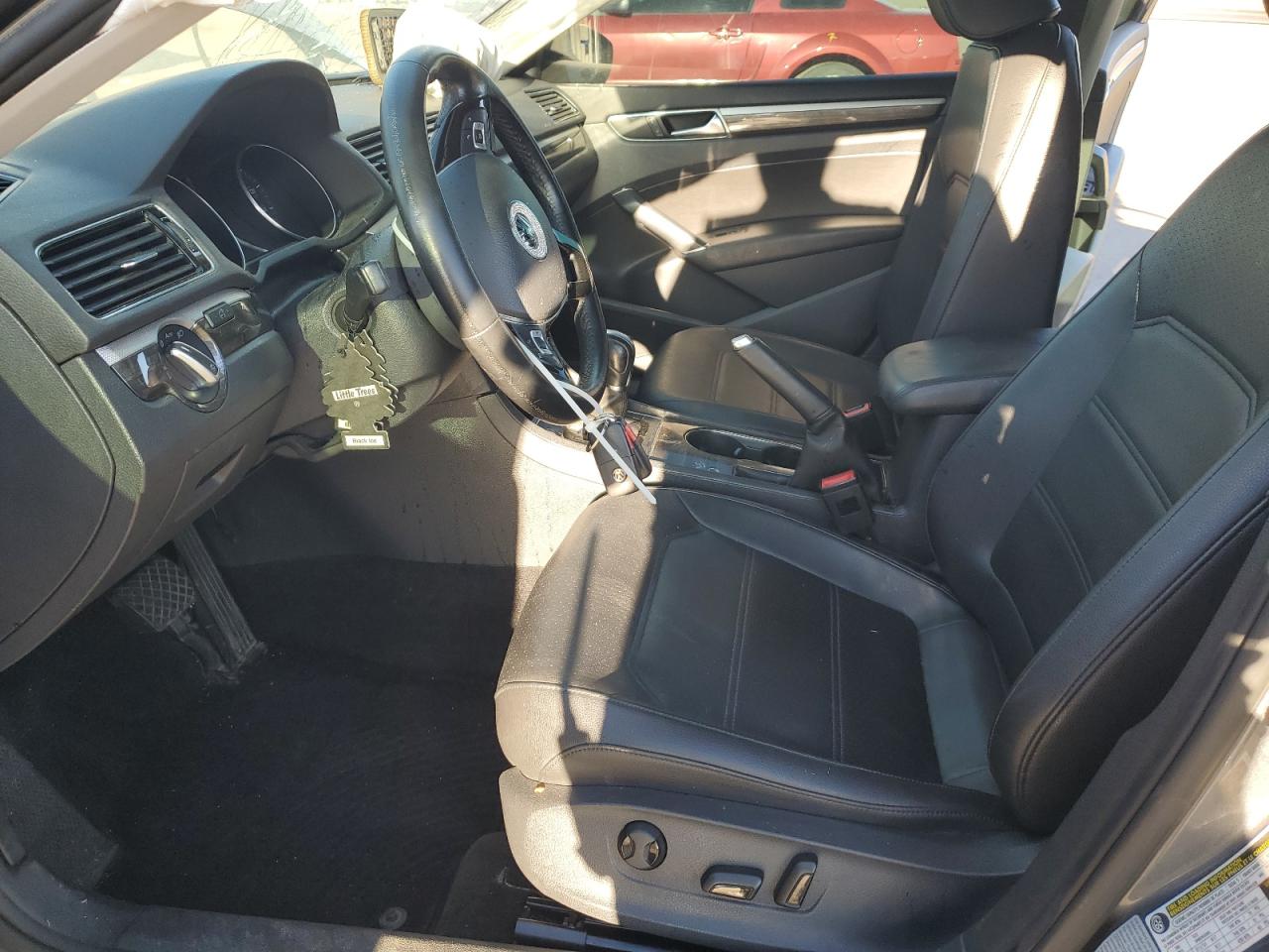 2017 Volkswagen Passat Se VIN: 1VWBT7A37HC067624 Lot: 92442155