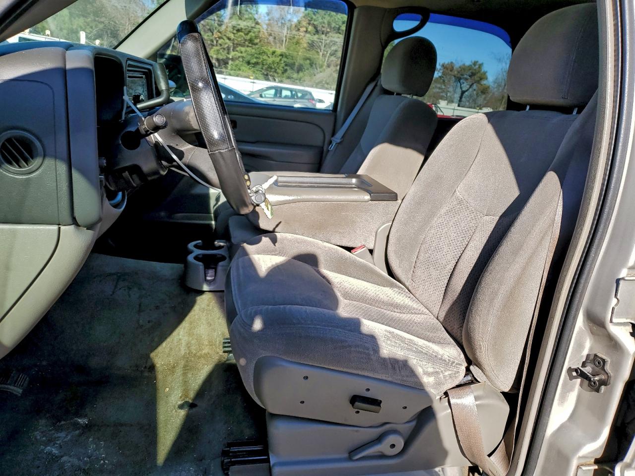 2004 Chevrolet Tahoe K1500 VIN: 1GNEK13Z24J128859 Lot: 94325305