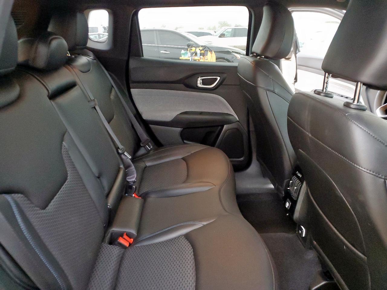 2025 Jeep Compass Latitude VIN: 3C4NJDBN8ST577819 Lot: 92952255