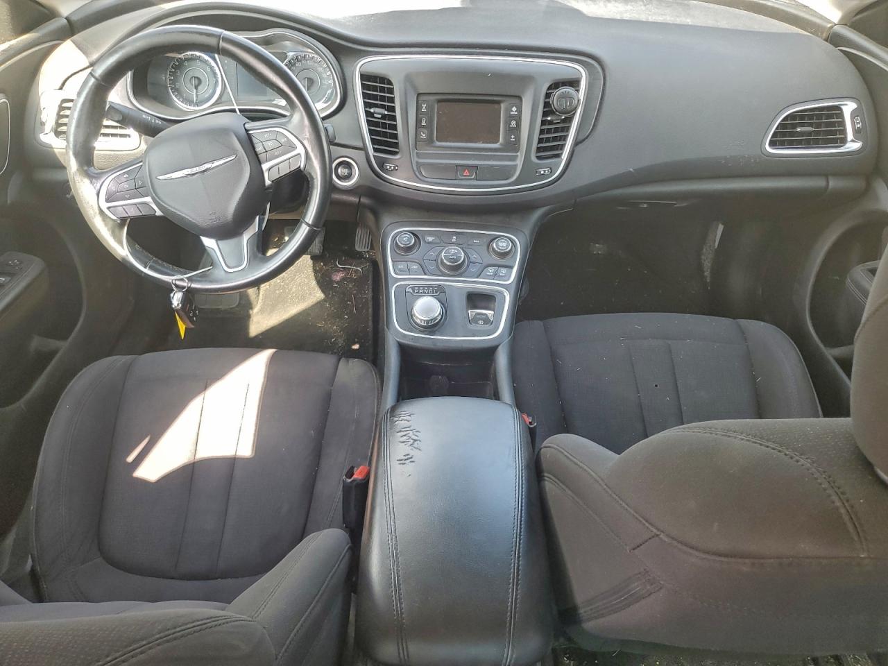 2015 Chrysler 200 Limited VIN: 1C3CCCAB4FN566880 Lot: 93704065