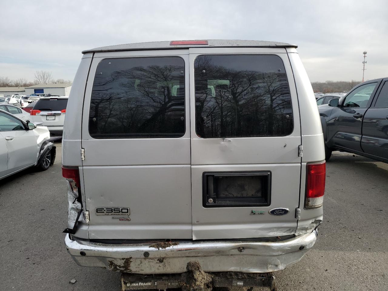 2013 Ford Econoline E350 Super Duty Wagon VIN: 1FBSS3BL4DDB07728 Lot: 93113265