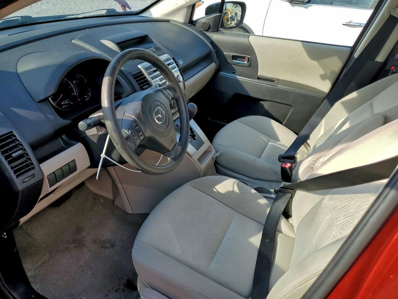 2010 Mazda 5 VIN: JM1CR2W32A0361621 Lot: 94647405