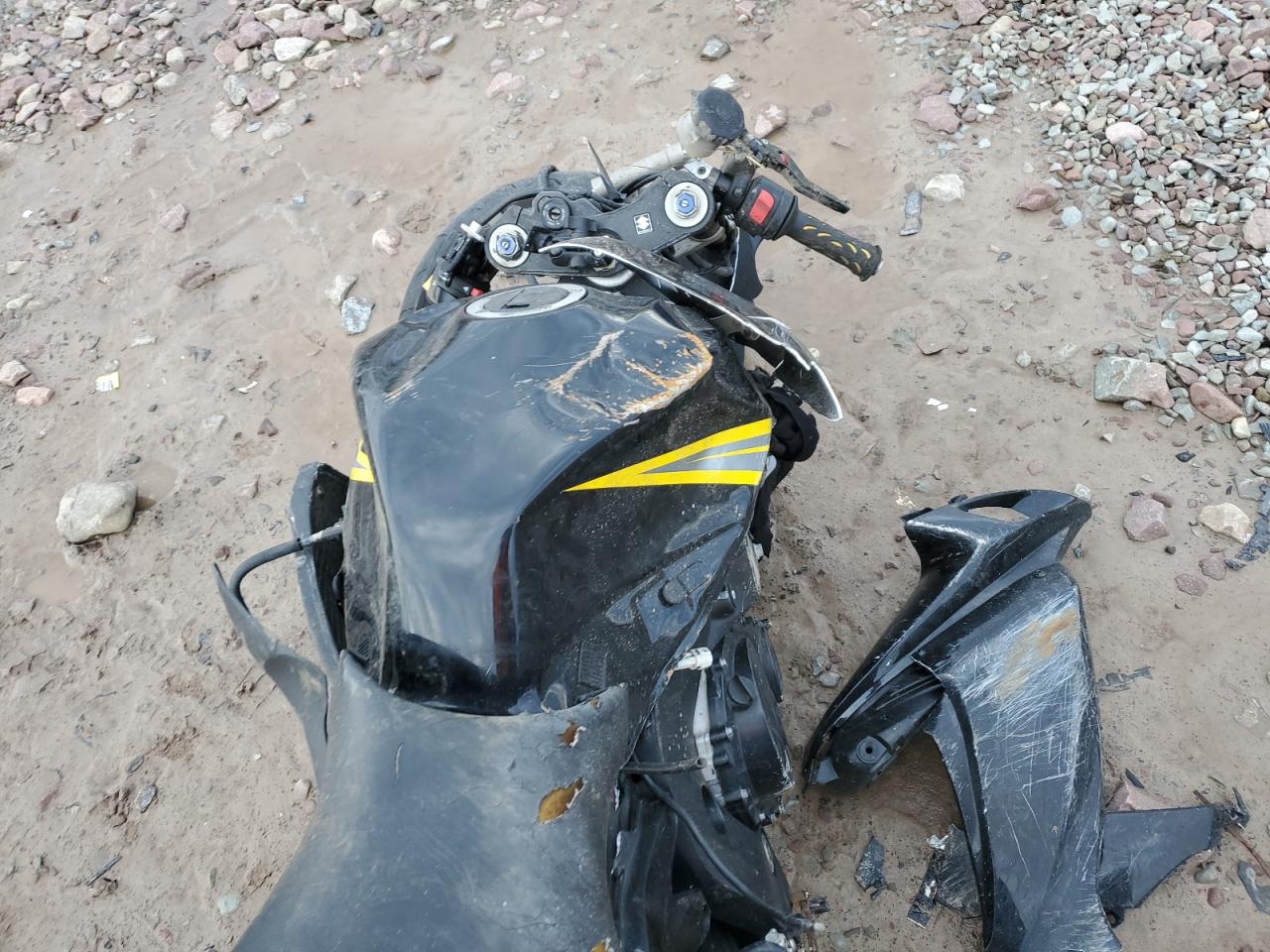 2006 Suzuki Gsx-R750 K6 VIN: JS1GR7KAX62105803 Lot: 92563495