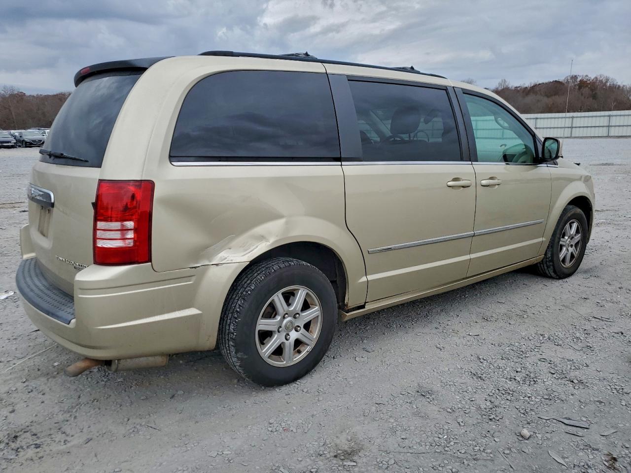 2010 Chrysler Town & Country Touring VIN: 2A4RR5D13AR189757 Lot: 94241455