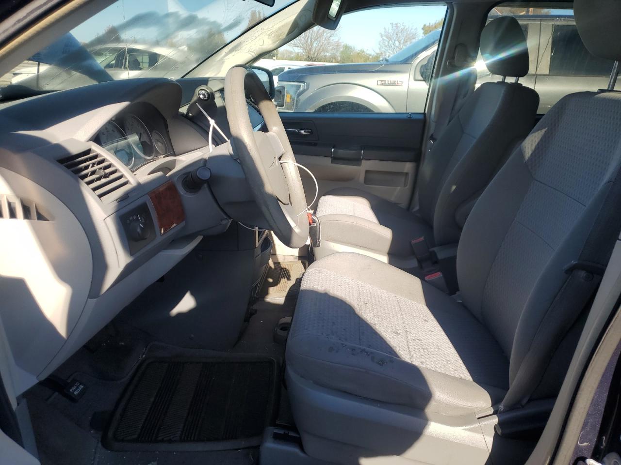 2009 Chrysler Town & Country Lx VIN: 2A8HR44E39R534305 Lot: 90385825