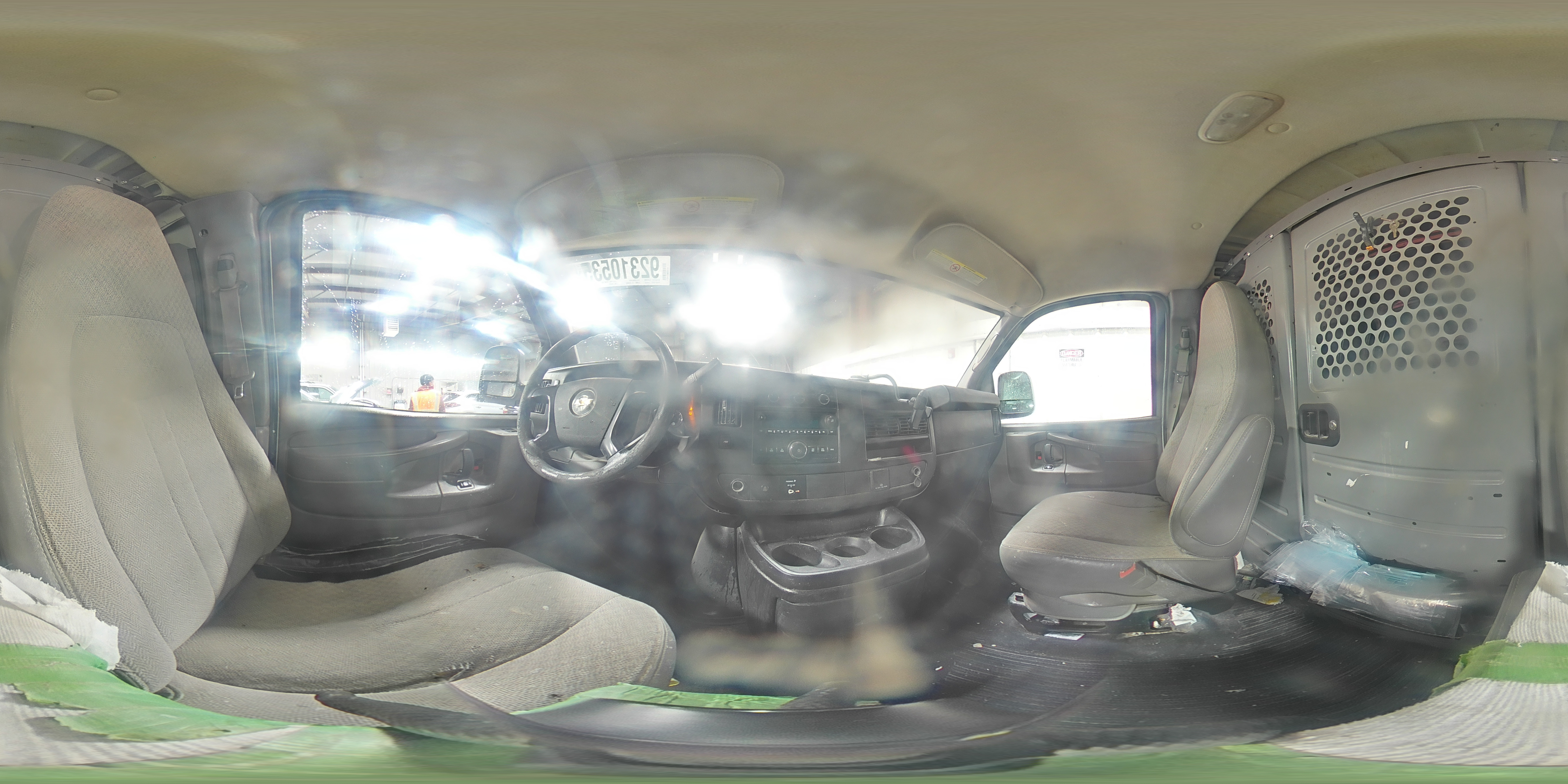 2015 Chevrolet Express Delivery Van VIN: 1GCWGFCF3F1281271 Lot: 92310535