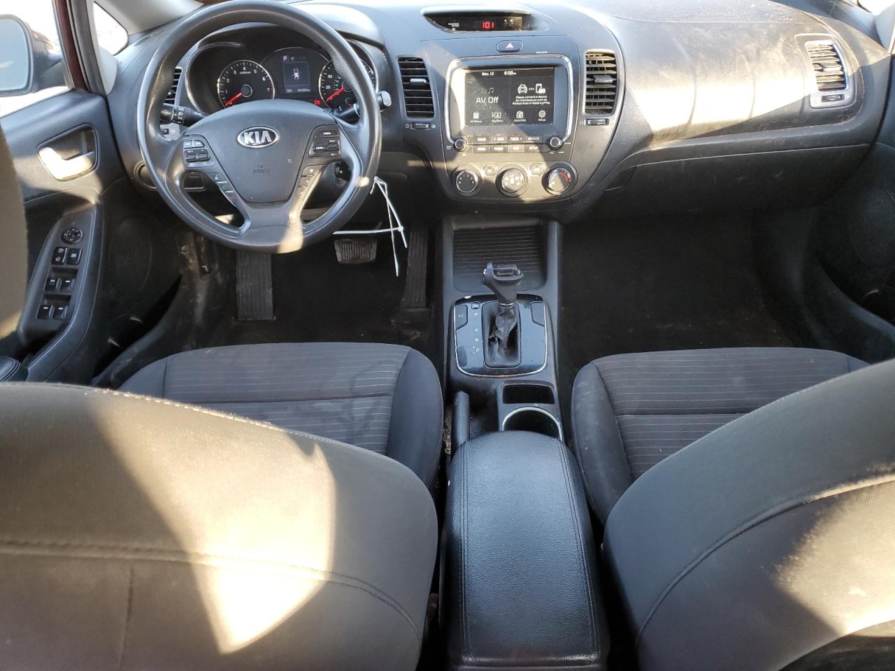 2018 Kia Forte Lx VIN: 3KPFL4A76JE251022 Lot: 92969125