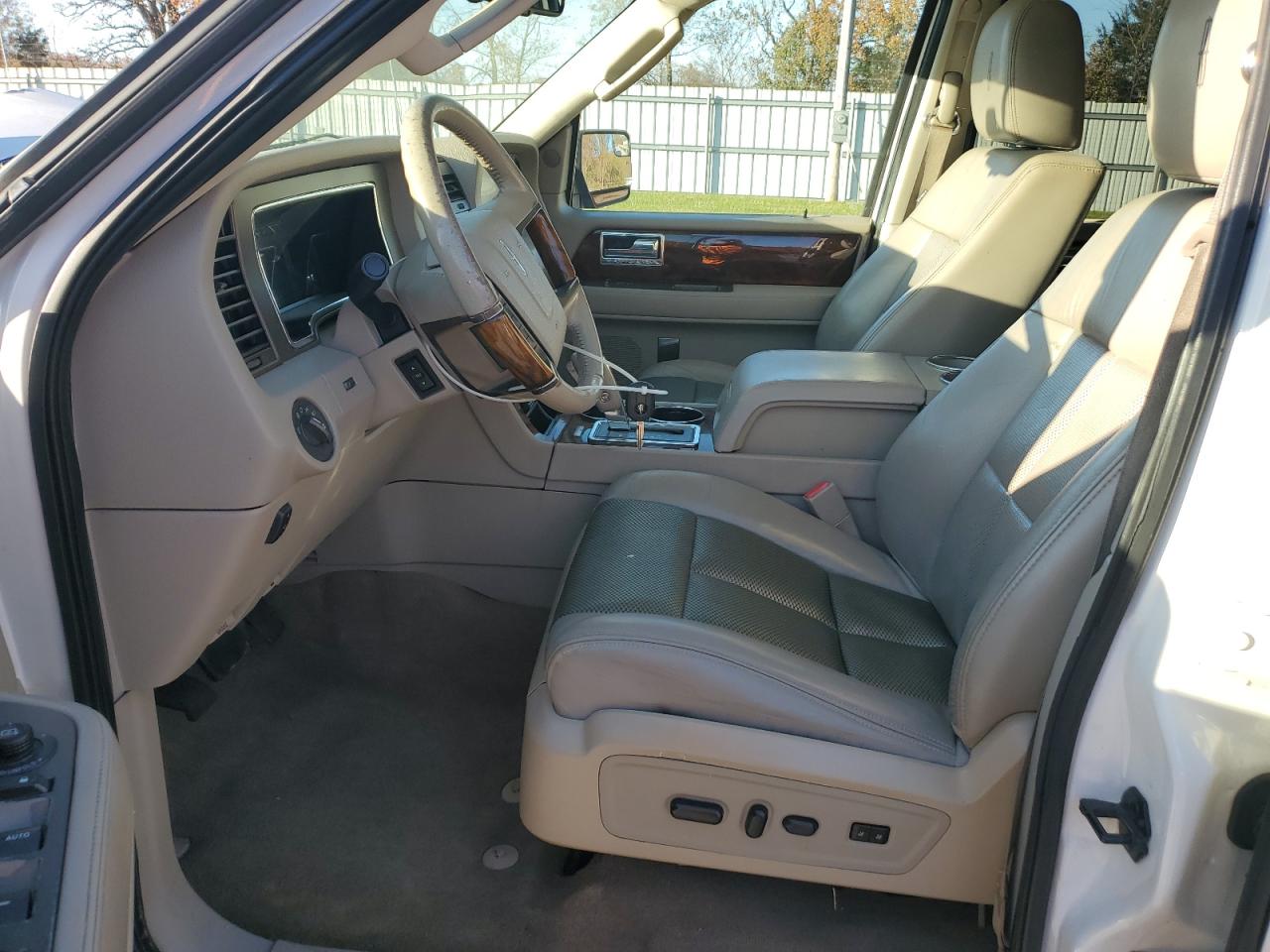 2012 Lincoln Navigator VIN: 5LMJJ2J52CEL08133 Lot: 92127285