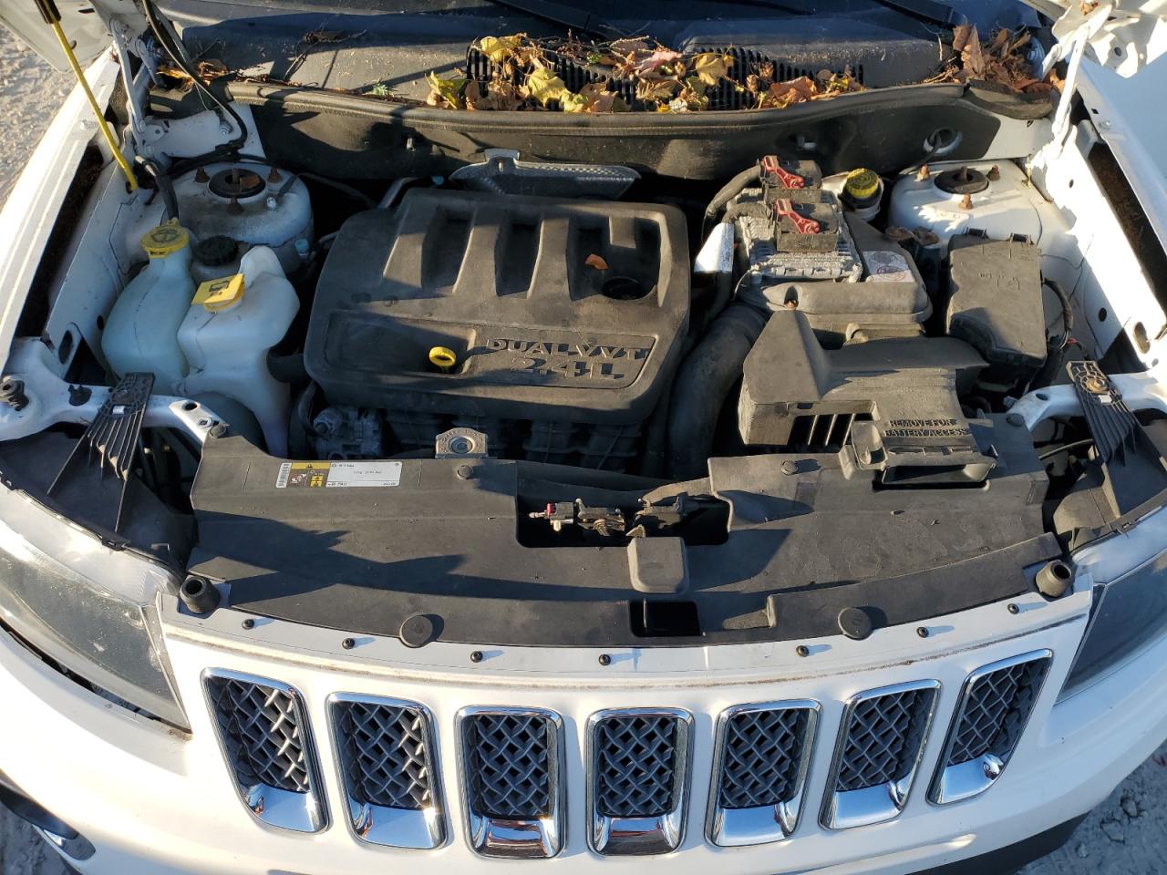 2017 Jeep Compass Latitude VIN: 1C4NJDEBXHD127928 Lot: 93748845