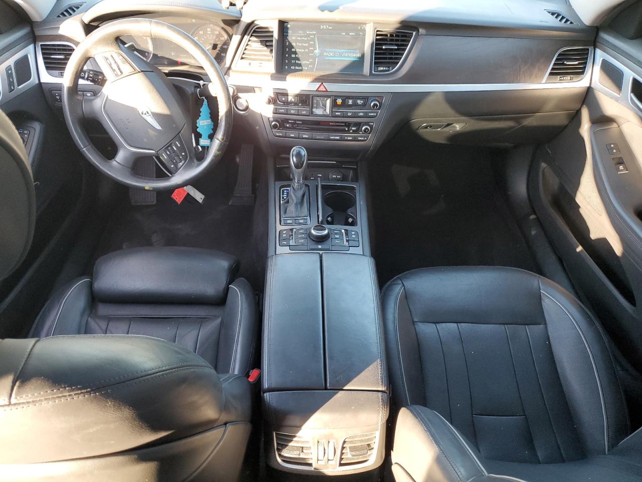 2015 Hyundai Genesis 5.0L VIN: KMHGN4JFXFU078521 Lot: 92634105